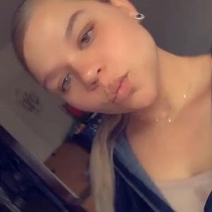 Meet your Posher, Cassandra